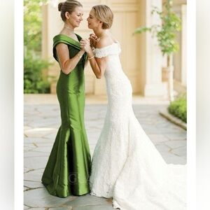 Mother of Bride/Groom dress/gown, dark green, Never Worn NWT